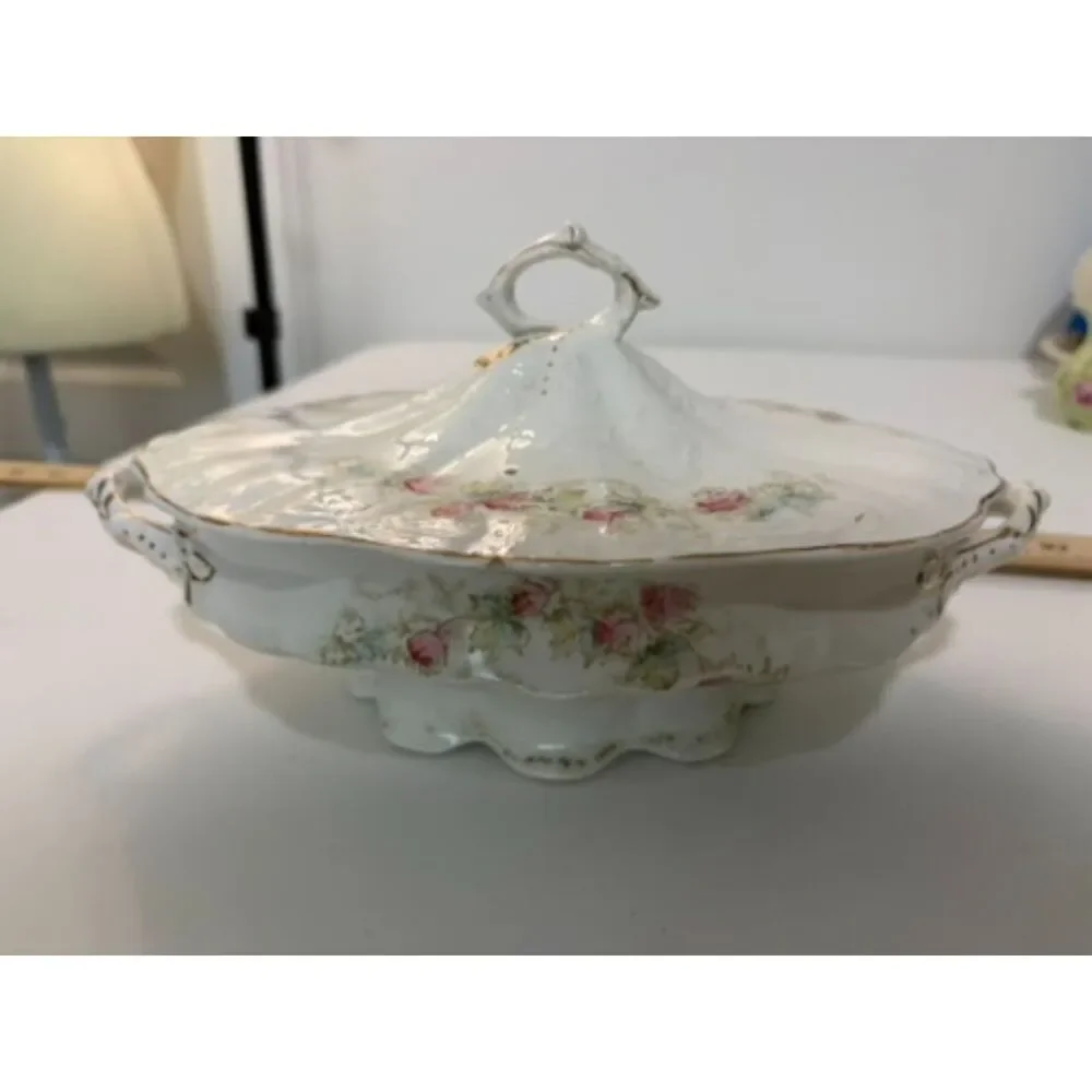 Vtg Homer Laughlin Virginia Rose Covered vegetable dish